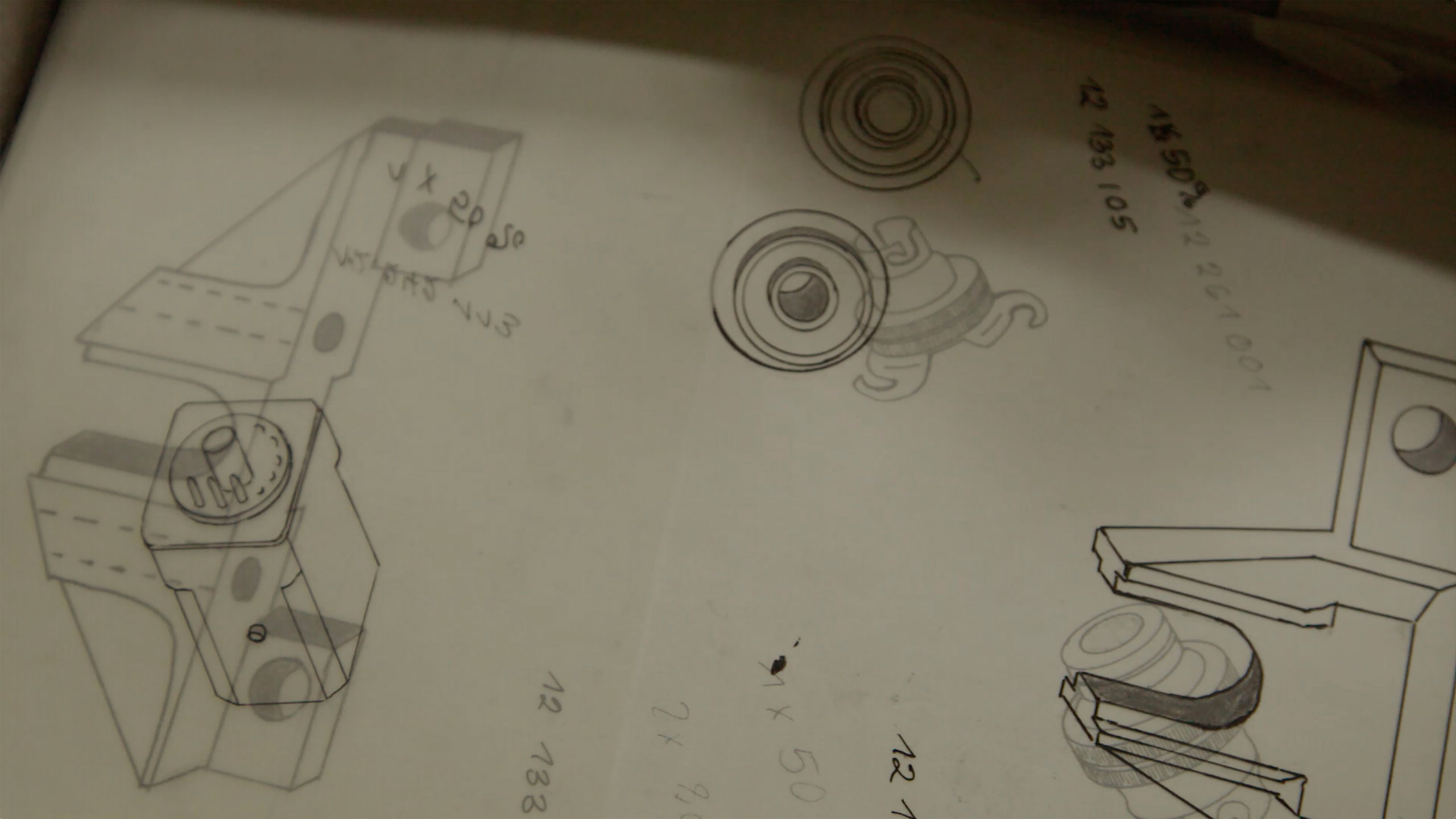 A-Flower-Does-Not-Talk_Zhou_still02L_350dpi